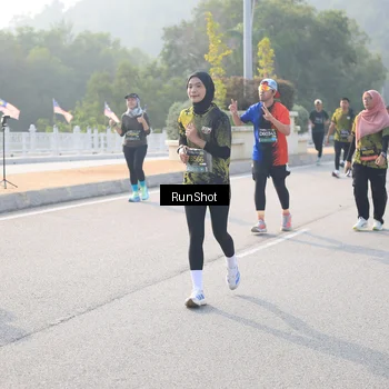 Runner Photo 6895593