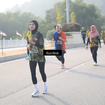 Runner Photo 6895599