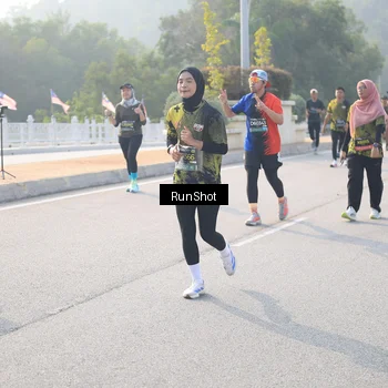 Runner Photo 6895600