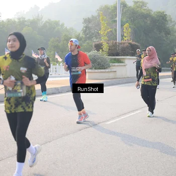 Runner Photo 6895605
