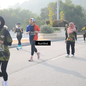 Runner Photo 6895608