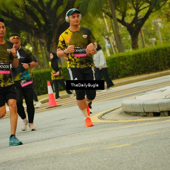 Runner Photo 6895609