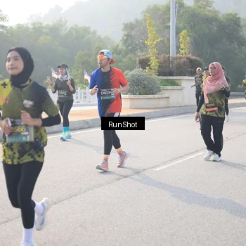 Runner Photo 6895612