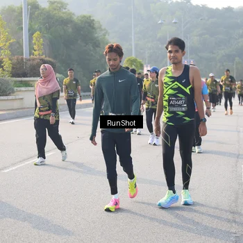 Runner Photo 6895617