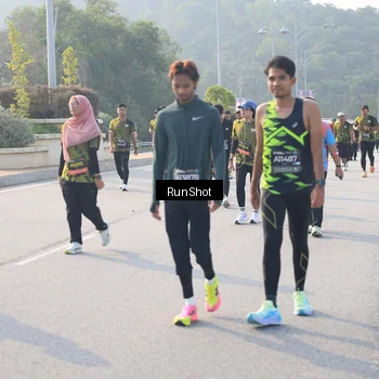 Runner Photo 6895621