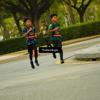 Runner Photo 6895693