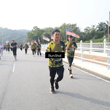 Runner Photo 6897388