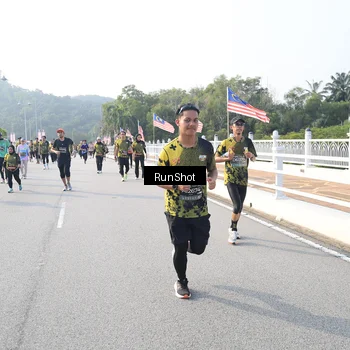 Runner Photo 6897397
