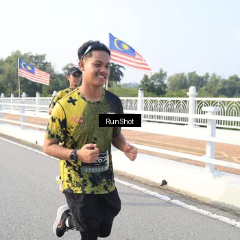 Runner Photo 6897410