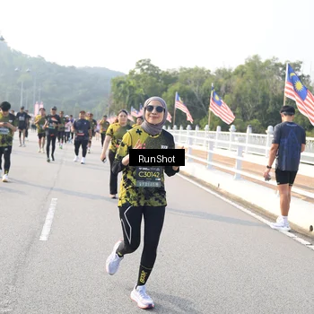 Runner Photo 6899241