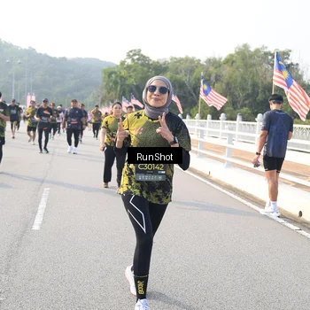 Runner Photo 6899242