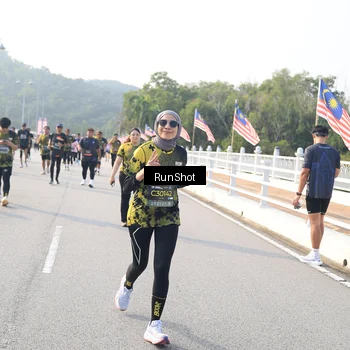 Runner Photo 6899243