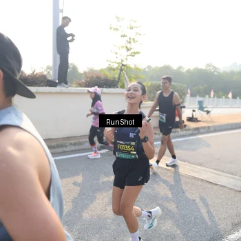 Runner Photo 6900714