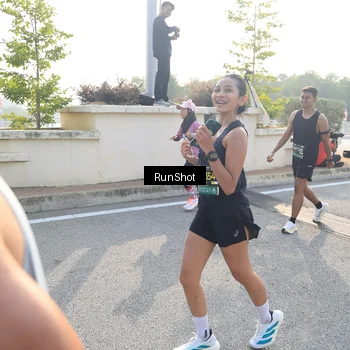 Runner Photo 6900718