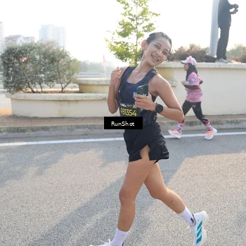Runner Photo 6900728