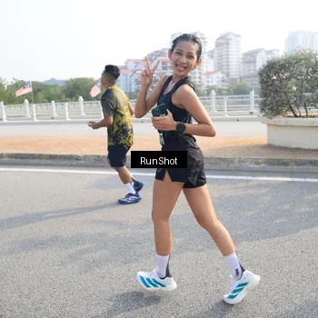Runner Photo 6900752