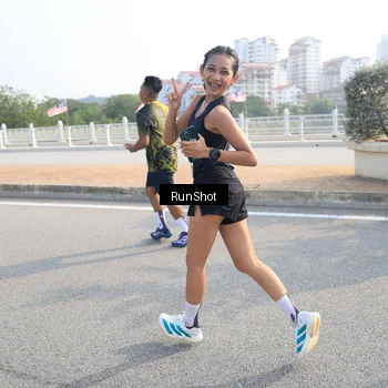 Runner Photo 6900755
