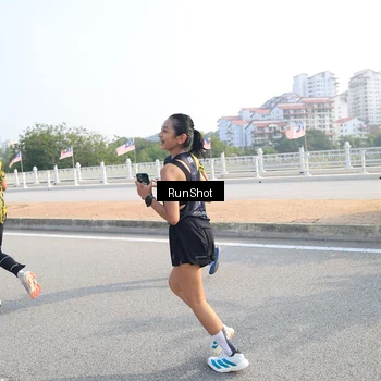 Runner Photo 6900757