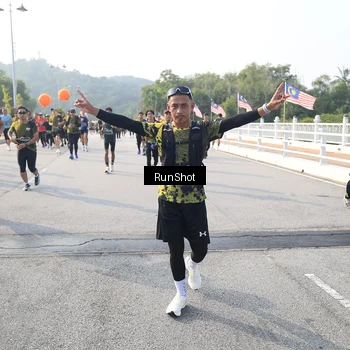 Runner Photo 6900797