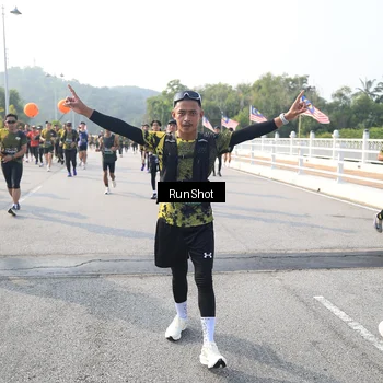 Runner Photo 6900818