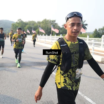 Runner Photo 6900858