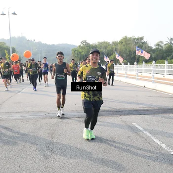Runner Photo 6900860