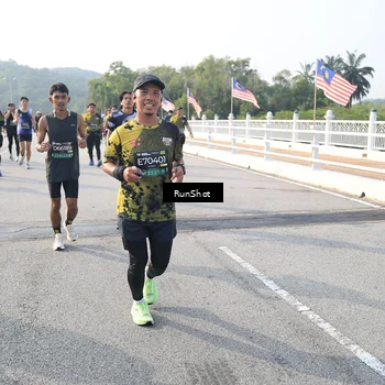 Runner Photo 6900873