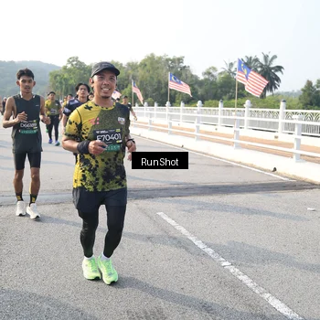 Runner Photo 6900879