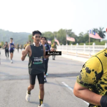 Runner Photo 6900925