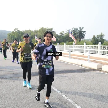 Runner Photo 6900932