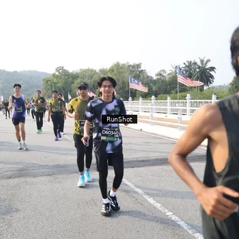 Runner Photo 6900936
