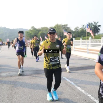 Runner Photo 6900938