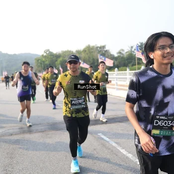 Runner Photo 6900954