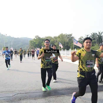 Runner Photo 6901008