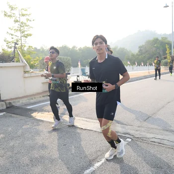 Runner Photo 6901016
