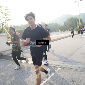 Runner Photo 6901027