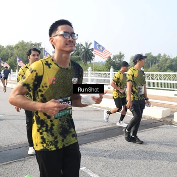 Runner Photo 6901034