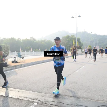 Runner Photo 6901038