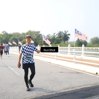 Runner Photo 6901057