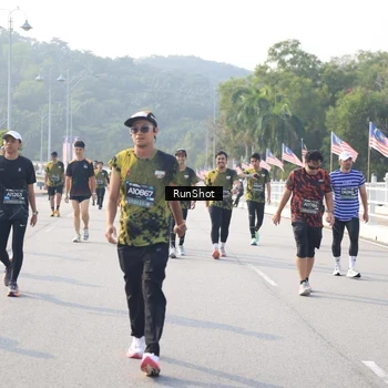 Runner Photo 6901074