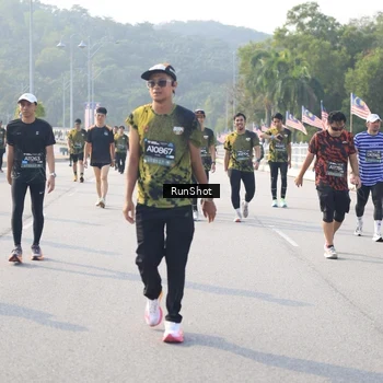 Runner Photo 6901076