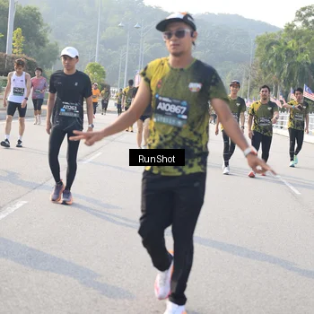 Runner Photo 6901110