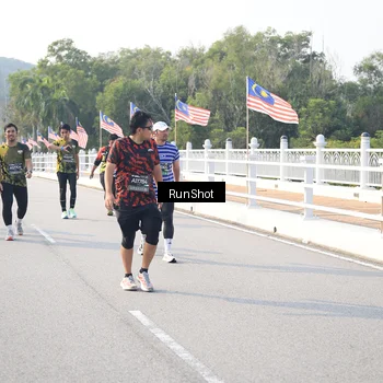 Runner Photo 6901132