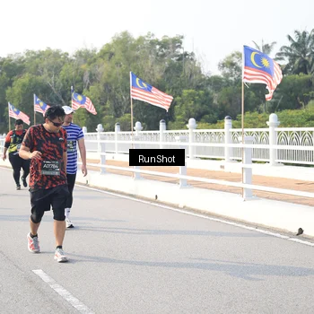 Runner Photo 6901135