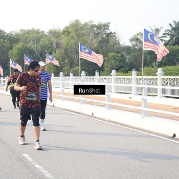 Runner Photo 6901137