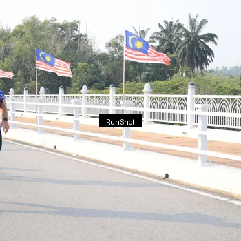 Runner Photo 6901140