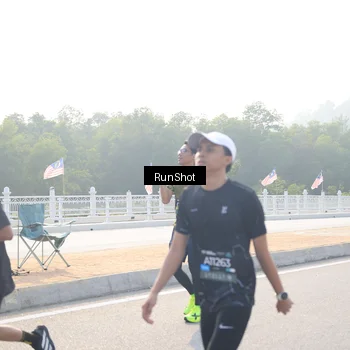 Runner Photo 6901150