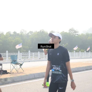 Runner Photo 6901158