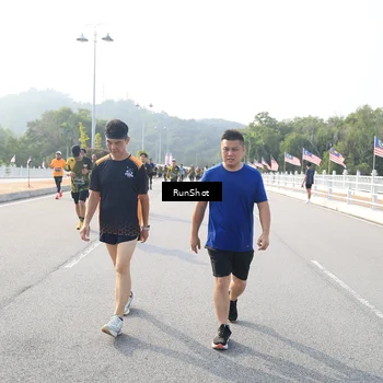 Runner Photo 6901253