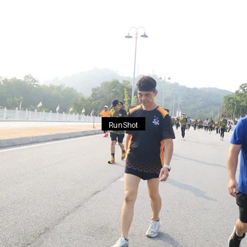 Runner Photo 6901275